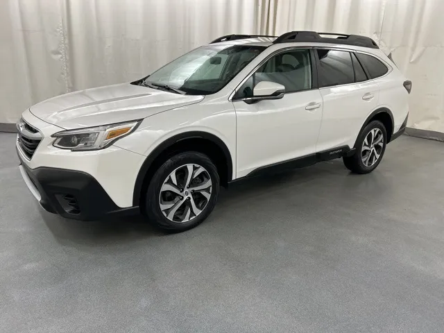 2022 Subaru Outback view 2