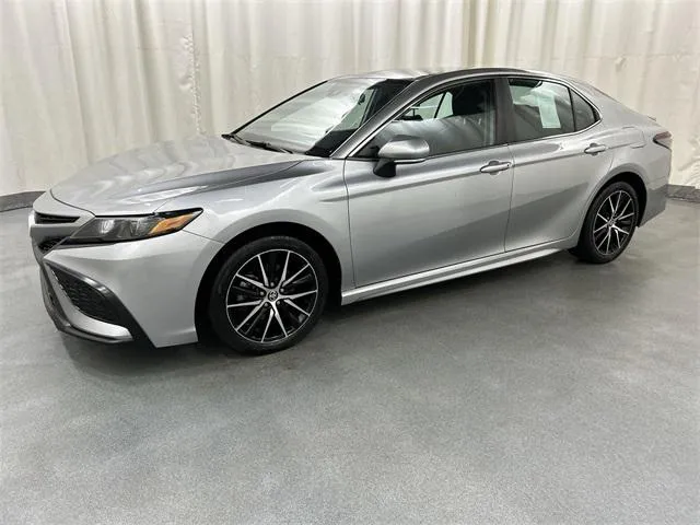 2023 Toyota Camry view 2