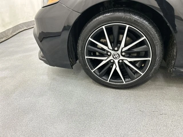 2023 Toyota Camry view 5