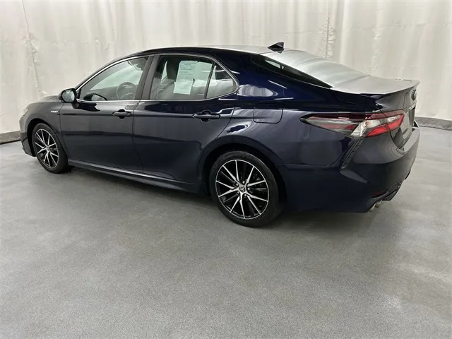 2021 Toyota Camry Hybrid view 3