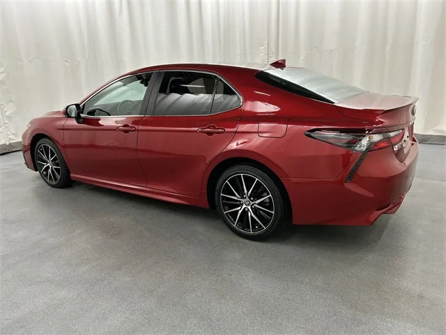 2023 Toyota Camry view 3