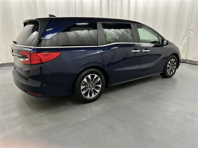 2022 Honda Odyssey view 4