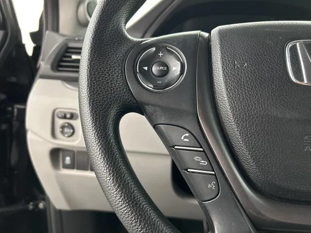 2018 Honda Pilot view 5