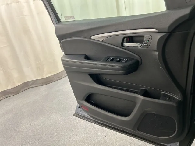 2022 Honda Pilot Special Edition photo 13