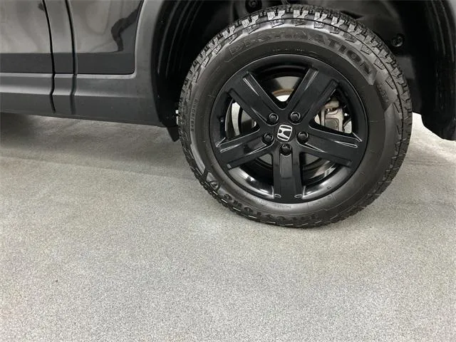 2023 Honda Ridgeline view 5