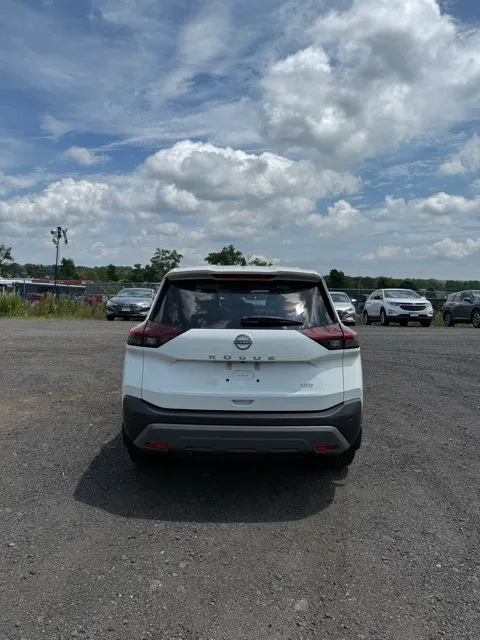 2023 Nissan Rogue - Image 6