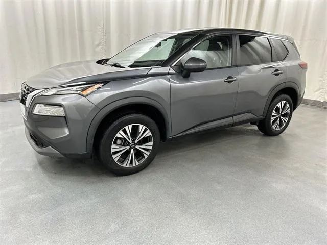 2022 Nissan Rogue view 2