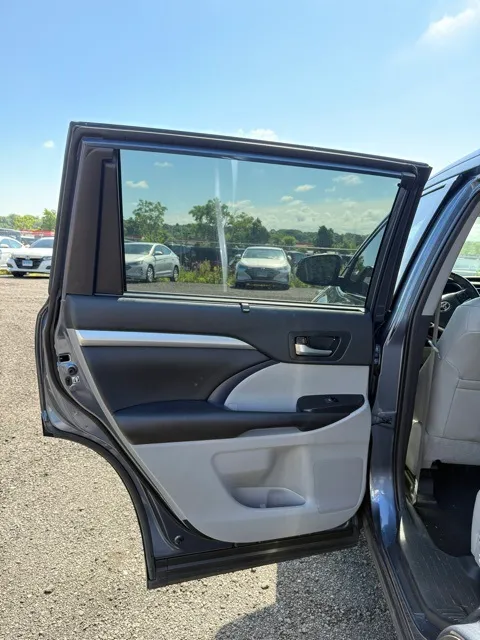 2019 Toyota Highlander XLE photo 12