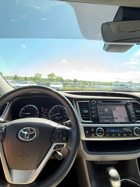 2019 Toyota Highlander XLE photo 16