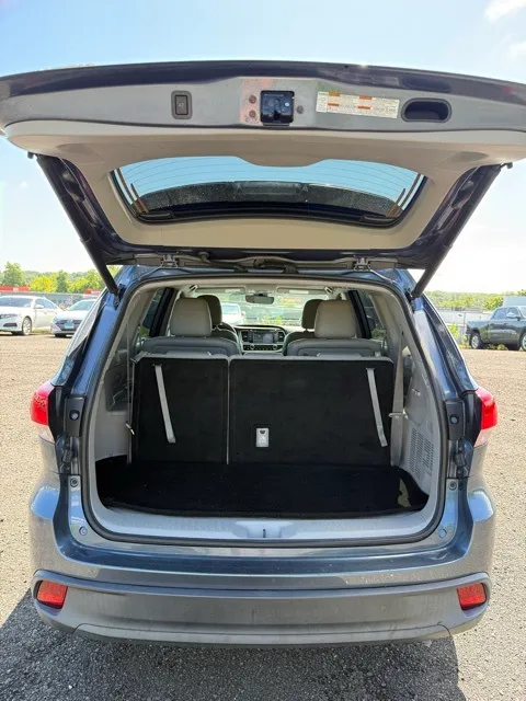 2019 Toyota Highlander XLE photo 18
