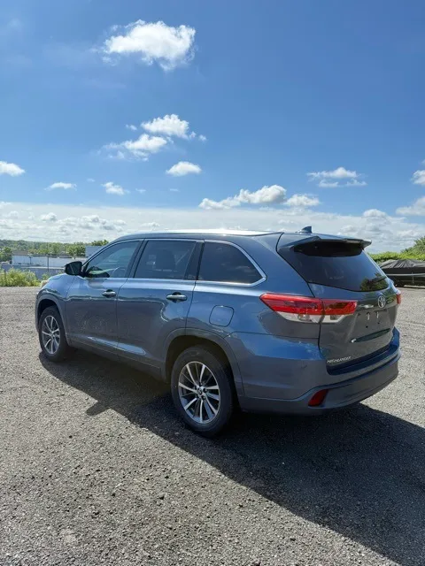 2019 Toyota Highlander XLE photo 4