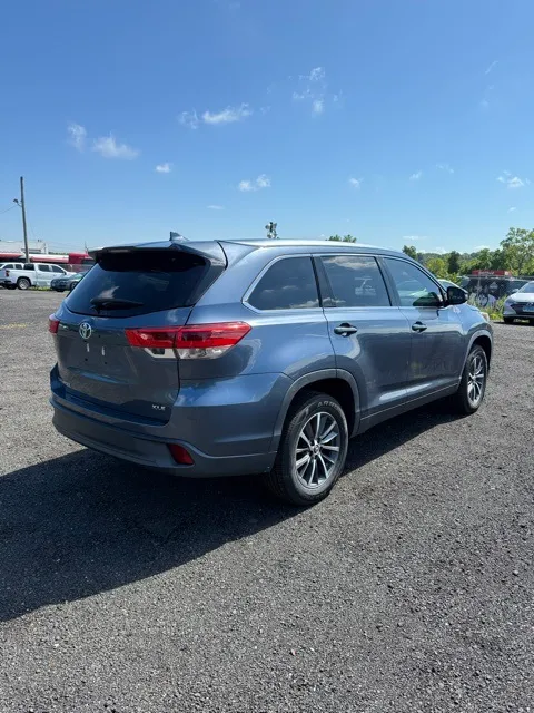 2019 Toyota Highlander XLE photo 6