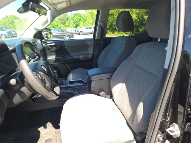 2021 Toyota Tacoma SR photo 5