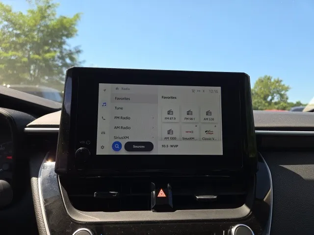 2024 Toyota Corolla LE photo 9