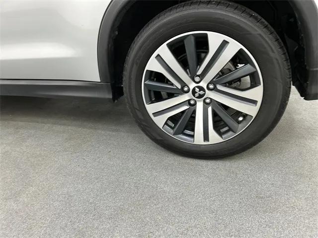 2024 Mitsubishi Outlander Sport view 5