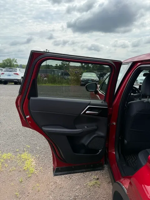 2024 Mitsubishi Outlander SE photo 11