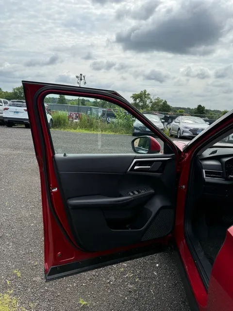 2024 Mitsubishi Outlander SE photo 9