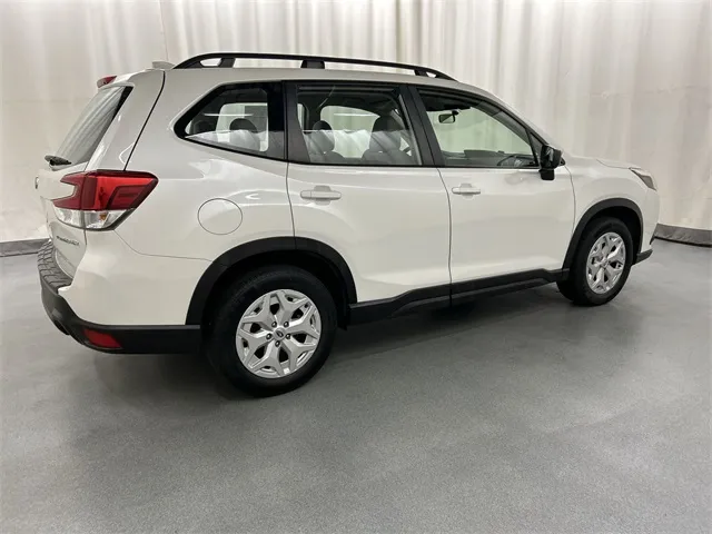 2022 Subaru Forester Base photo 4