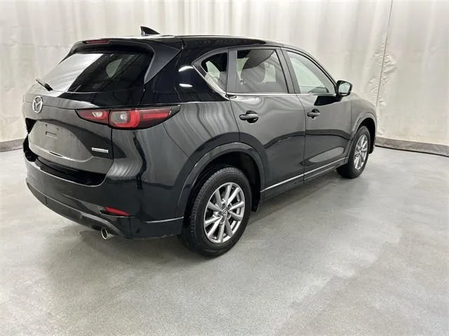 2025 Mazda CX-5 view 4