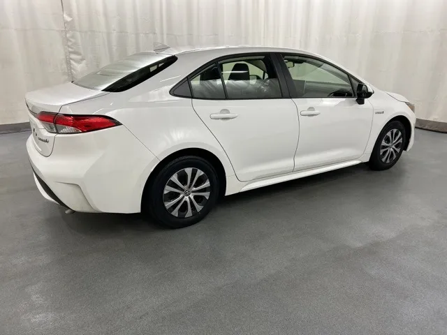 2021 Toyota Corolla Hybrid view 4