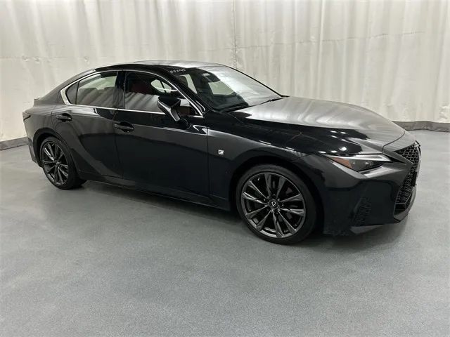 2022 Lexus IS