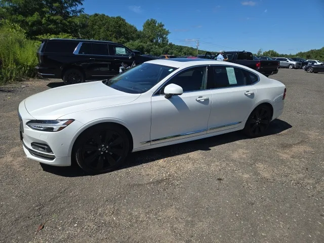 2022 Volvo S90 2