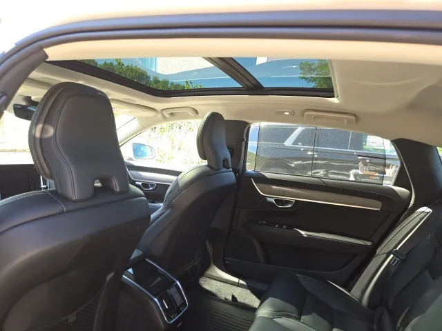 2022 Volvo S90 Inscription photo 14