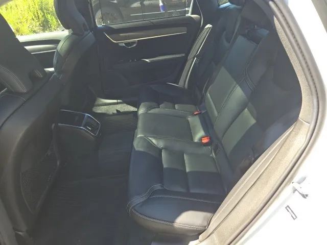 2022 Volvo S90 Inscription photo 15