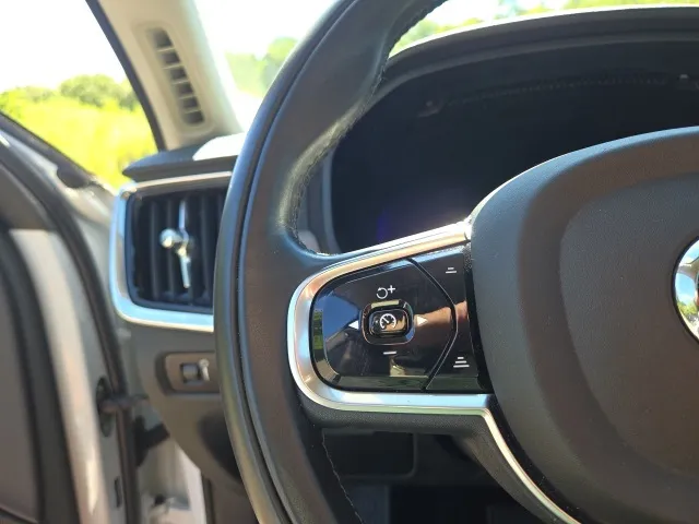 2022 Volvo S90 Inscription photo 5