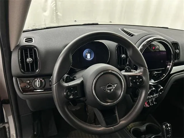 2023 Mini Countryman view 2