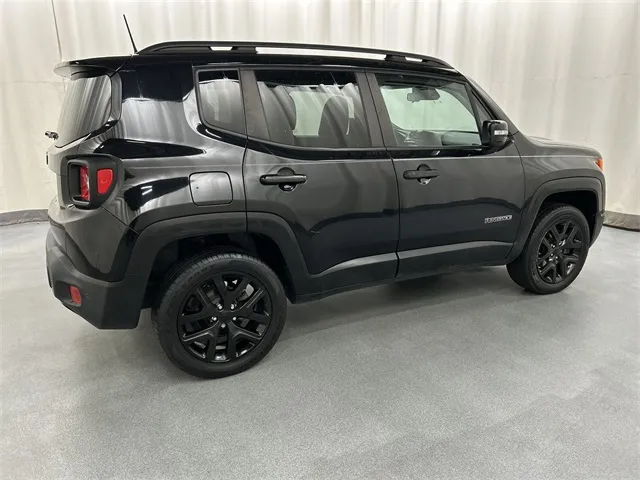 2018 Jeep Renegade view 4