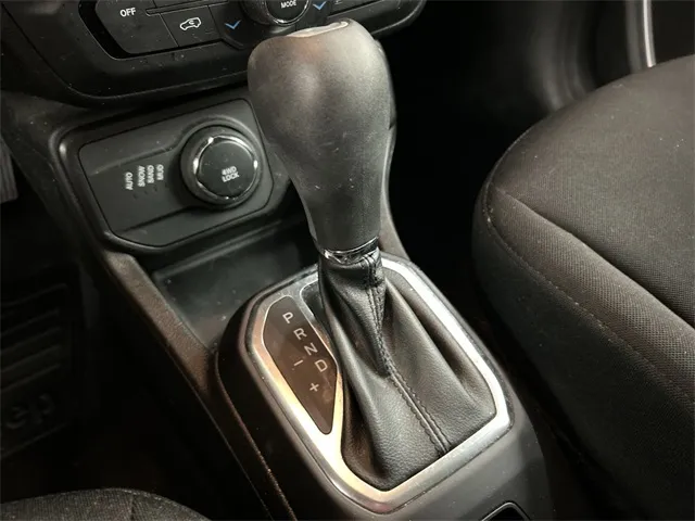 2021 Jeep Renegade Latitude photo 10