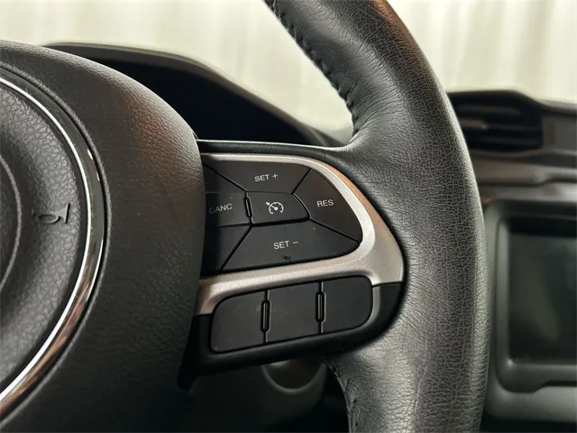 2021 Jeep Renegade Latitude photo 12