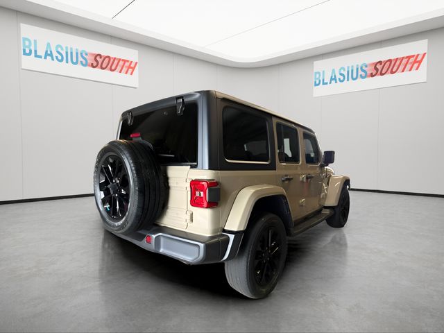 2022 Jeep Wrangler view 3