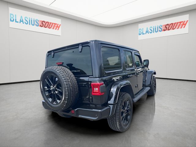 2021 Jeep Wrangler view 3