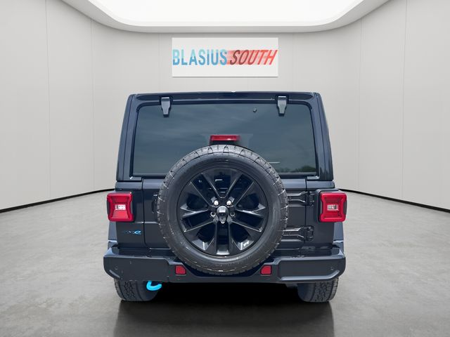 2021 Jeep Wrangler view 5