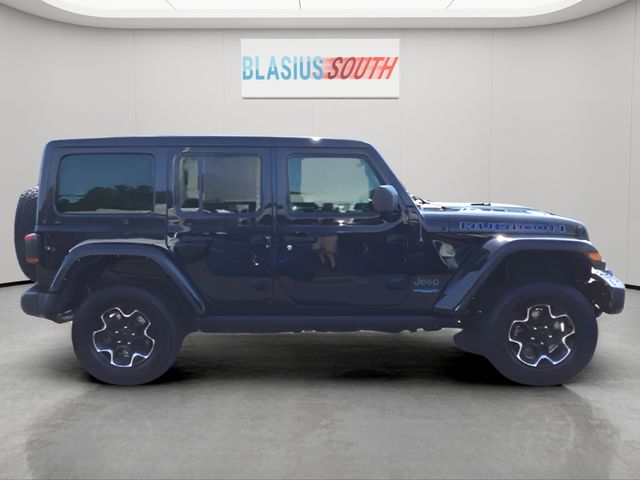 2021 Jeep Wrangler view 3