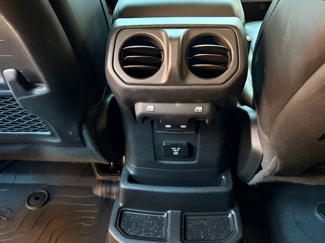 2021 Jeep Wrangler Unlimited Rubicon 4XE - Photo 37