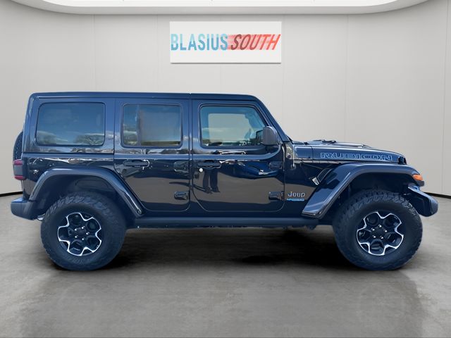 2022 Jeep Wrangler view 2