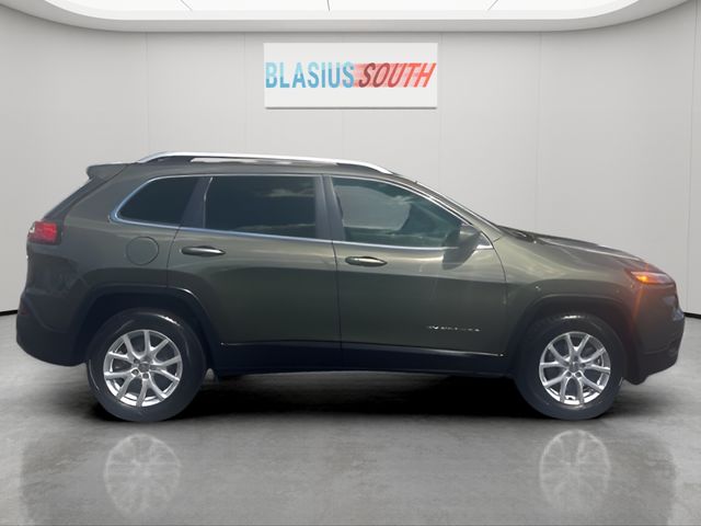 2018 Jeep Cherokee view 2