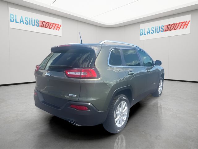 2018 Jeep Cherokee view 3