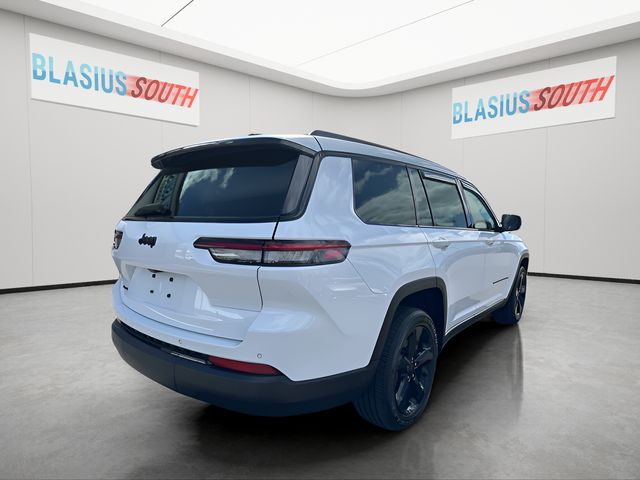 2023 Jeep Grand Cherokee L view 3