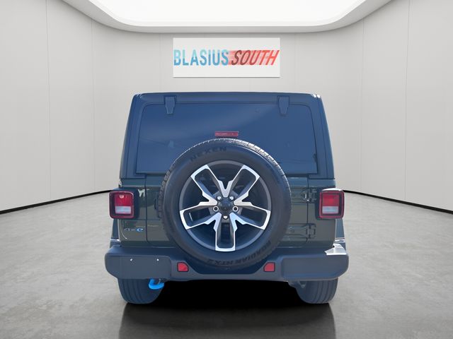 2024 Jeep Wrangler view 4
