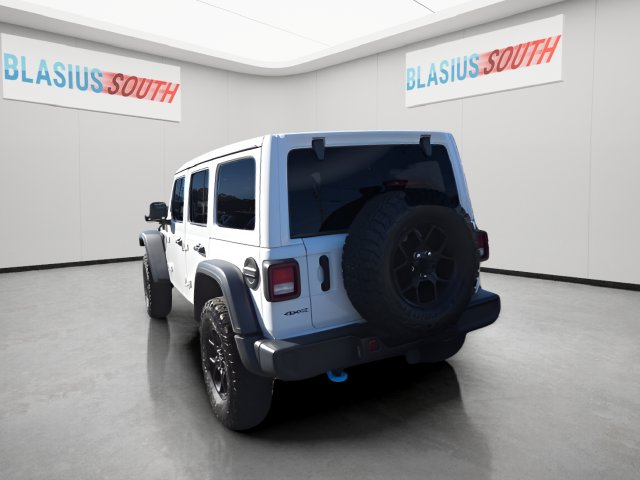 2024 Jeep Wrangler view 5