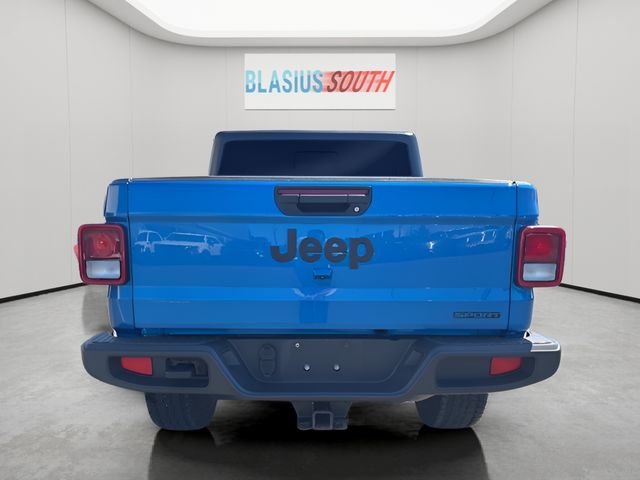 2020 Jeep Gladiator view 4