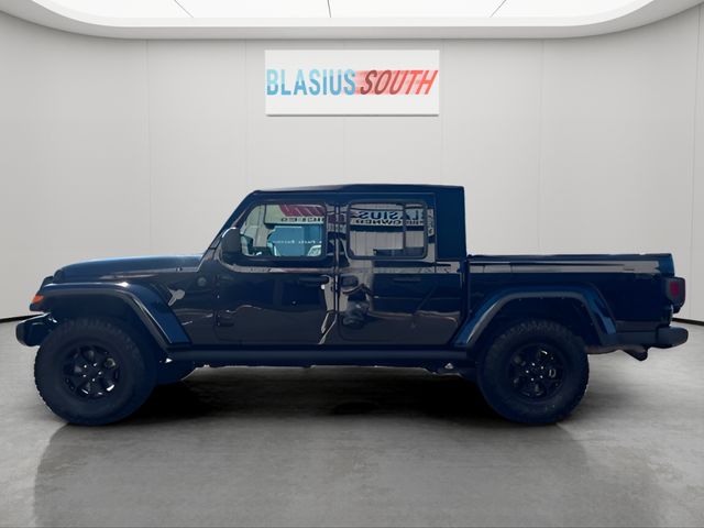 2022 Jeep Gladiator view 5