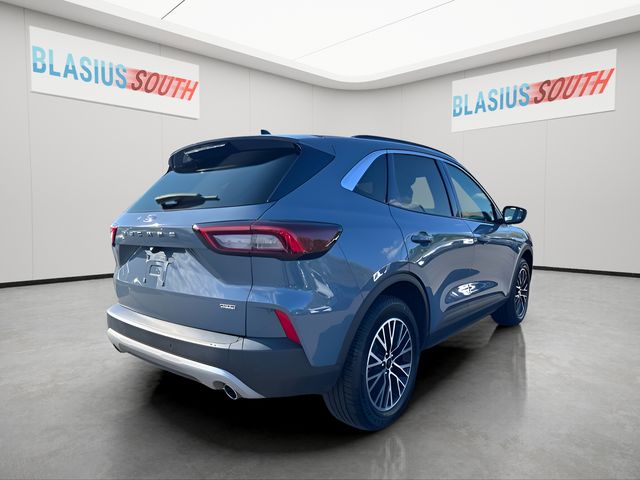 2023 Ford Escape Plug-In Hybrid view 3