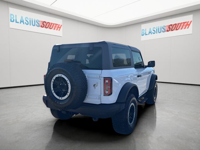 2023 Ford Bronco view 3