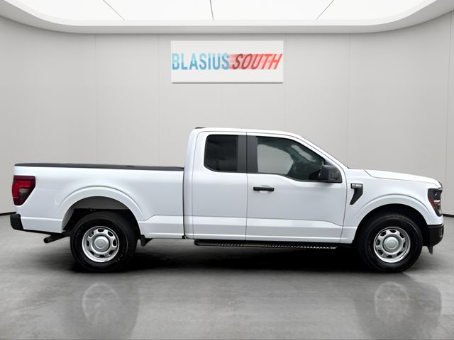 2024 Ford F-150 view 2