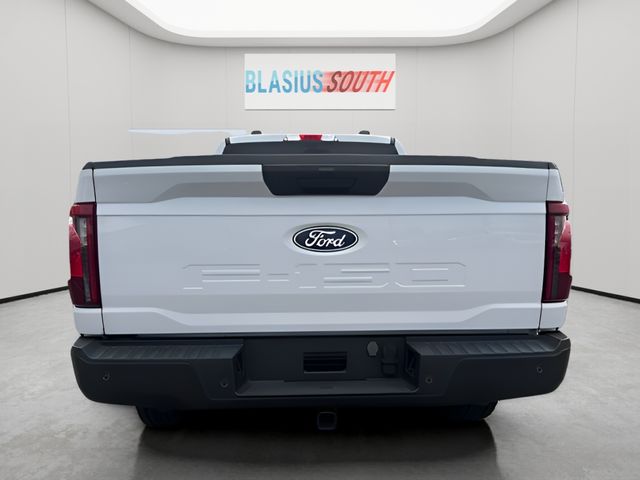 2024 Ford F-150 view 4